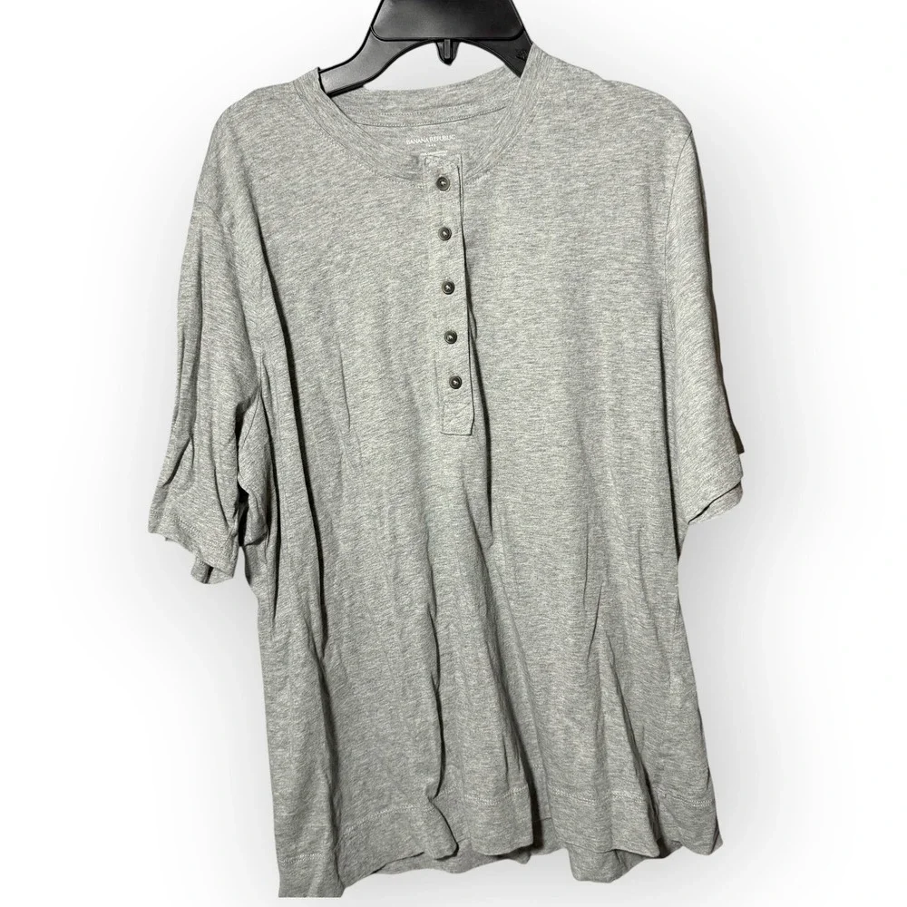 Banana Republic Mens XL Gray Organic Cotton Short Sleeve Henley‎ Shirt